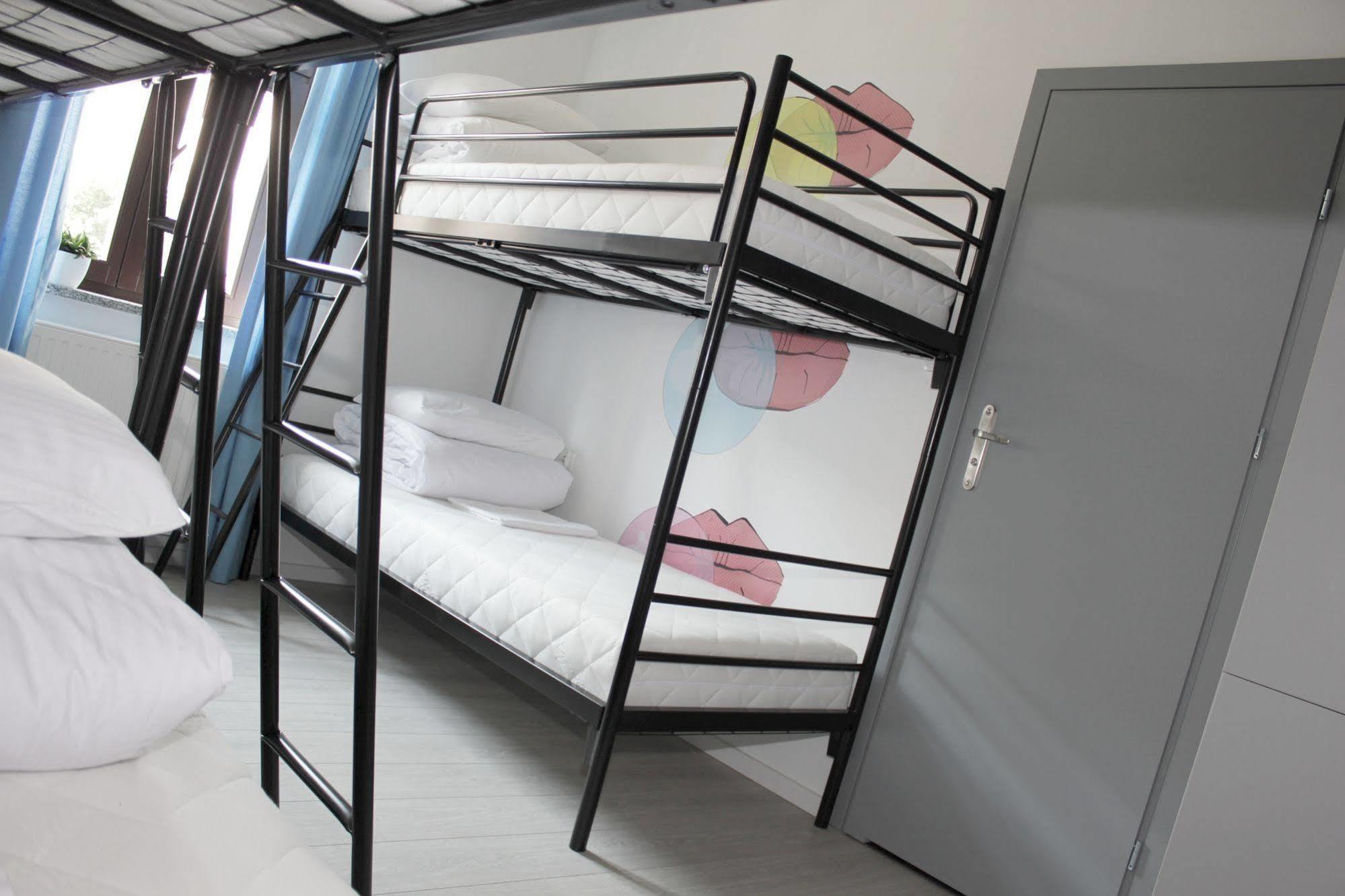 Soda Hostel & Apartments Познань Екстер'єр фото